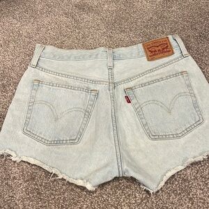 Levis light wash denim shorts 501